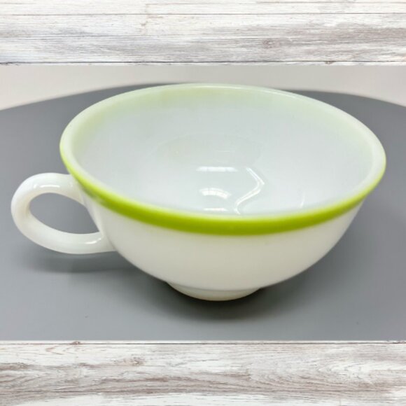 Vintage 1950's Pyrex Tea Cups Set of 4 - Picture 4 of 6